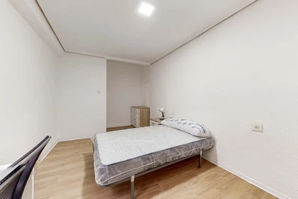 Zimmer mit Doppelbett zu vermieten Castellon-de-la-plana-castello-de-la-plana