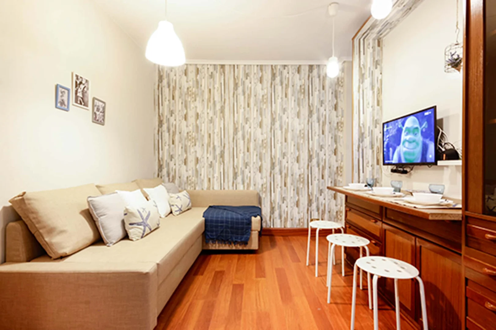 Quarto de estudante económico com localização conveniente em