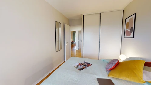 Quarto para alugar ao mês em Issy-les-moulineaux