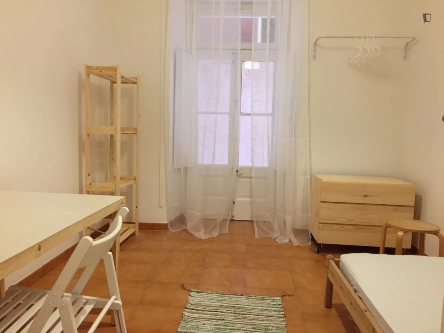 Budget-friendly student room close to campus in