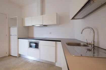 Habitación privada en Rua Oleiros, imagen 7 de 16