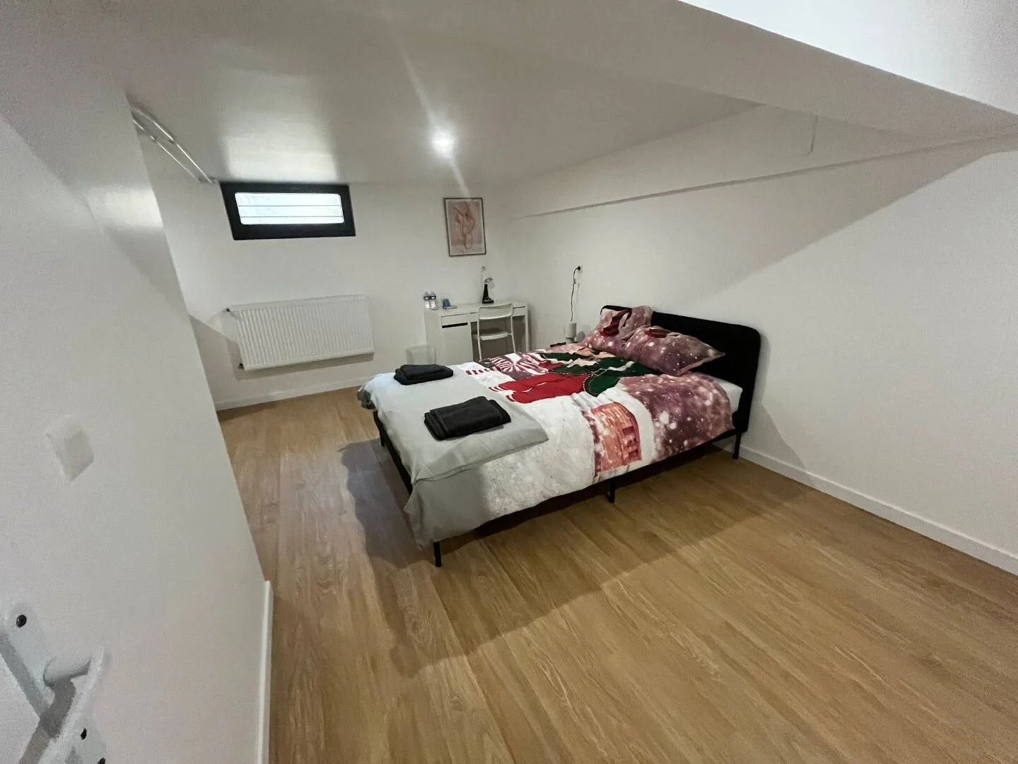 Habitación estudiantil económica cerca del campus en 