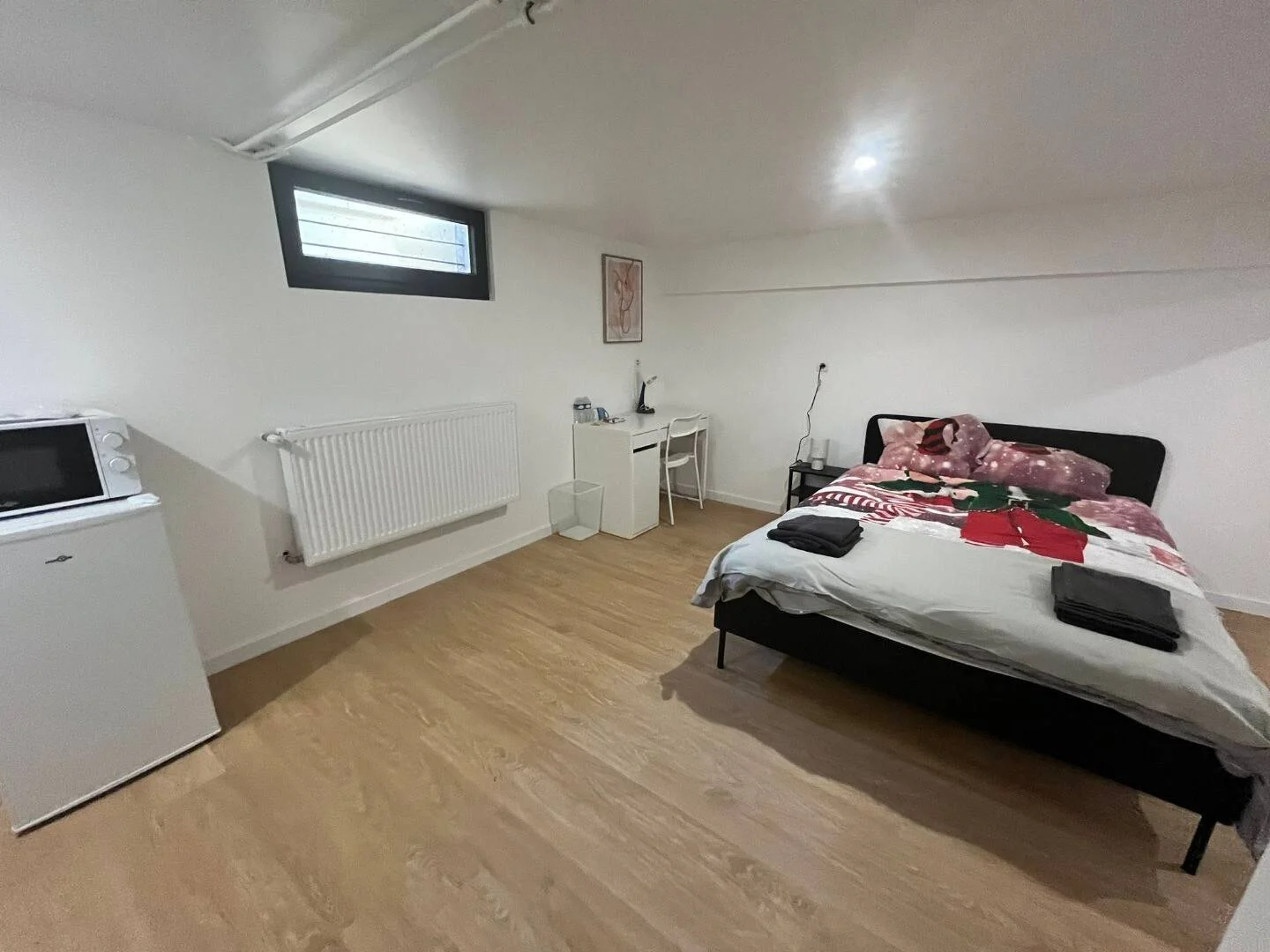 Habitación estudiantil amplia y cómoda en 