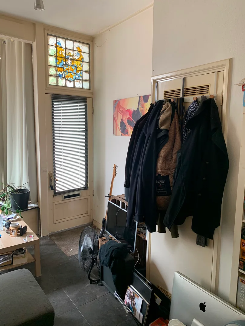 Studio abordable avec des caractéristiques essentielles dans 