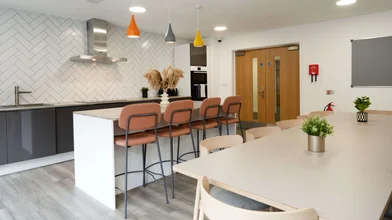 Stanza privata in residence in Rhodaus Town, Canterbury CT1 2RJ, United Kingdom, immagine 12 di 23