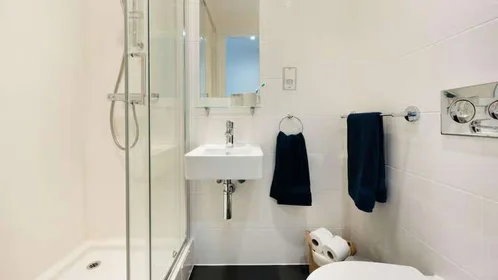 Stanza privata in residence in Rhodaus Town, Canterbury CT1 2RJ, United Kingdom, immagine 7 di 23