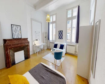 Quarto privado em rue du Faubourg du Courreau, imagem 4 de 14