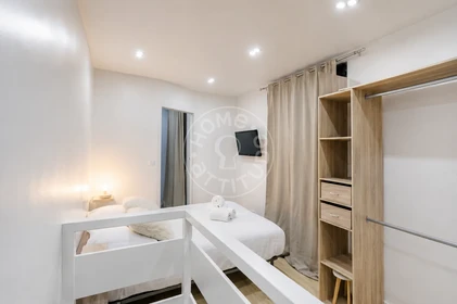 Entire apartment at Rue Boileau, image 6 of 11