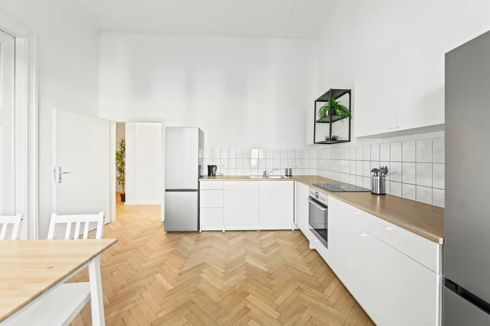 Zimmer in Studentenwohnung in  zu vermieten, voll möbliert