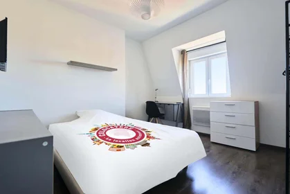 Private room at 93 Rue du Barbâtre, 51100 Reims, France, image 1 of 10