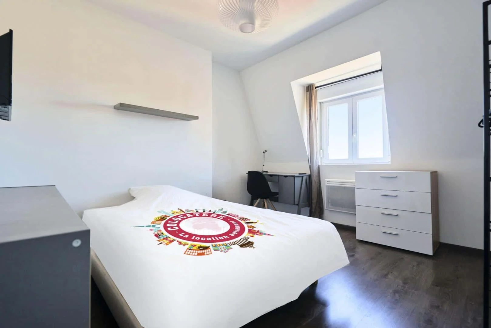 Cozy room for students available in 