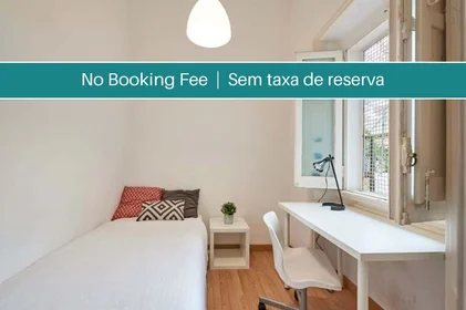 Stanza privata in Av. Alm. Reis 219, 1000-049 Lisboa, Portugal, immagine 1 di 20