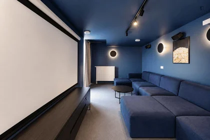 Private room at avenue de de la Paix, image 6 of 7