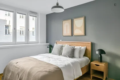 Apartamento totalmente mobilado em {area}