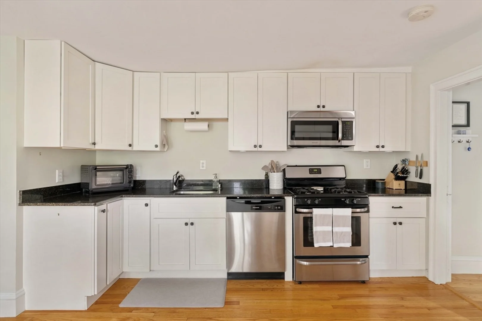 229, Hurley St., Unit 1, East Cambridge, Cambridge, MA, 02141