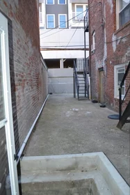 Logement entier à 31, Chelsea St., Unit B, East Boston, Boston, MA, 02128, image 1 de 10