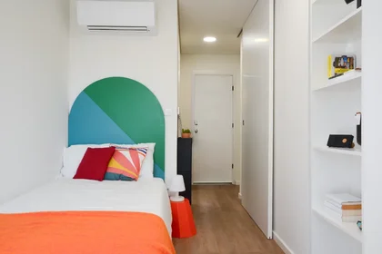 Habitación privada en residencia en Rua da Infanta Dona Maria, 1, imagen 1 de 11
