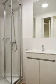 Habitación privada en residencia en Rua da Infanta Dona Maria, 1, imagen 5 de 11
