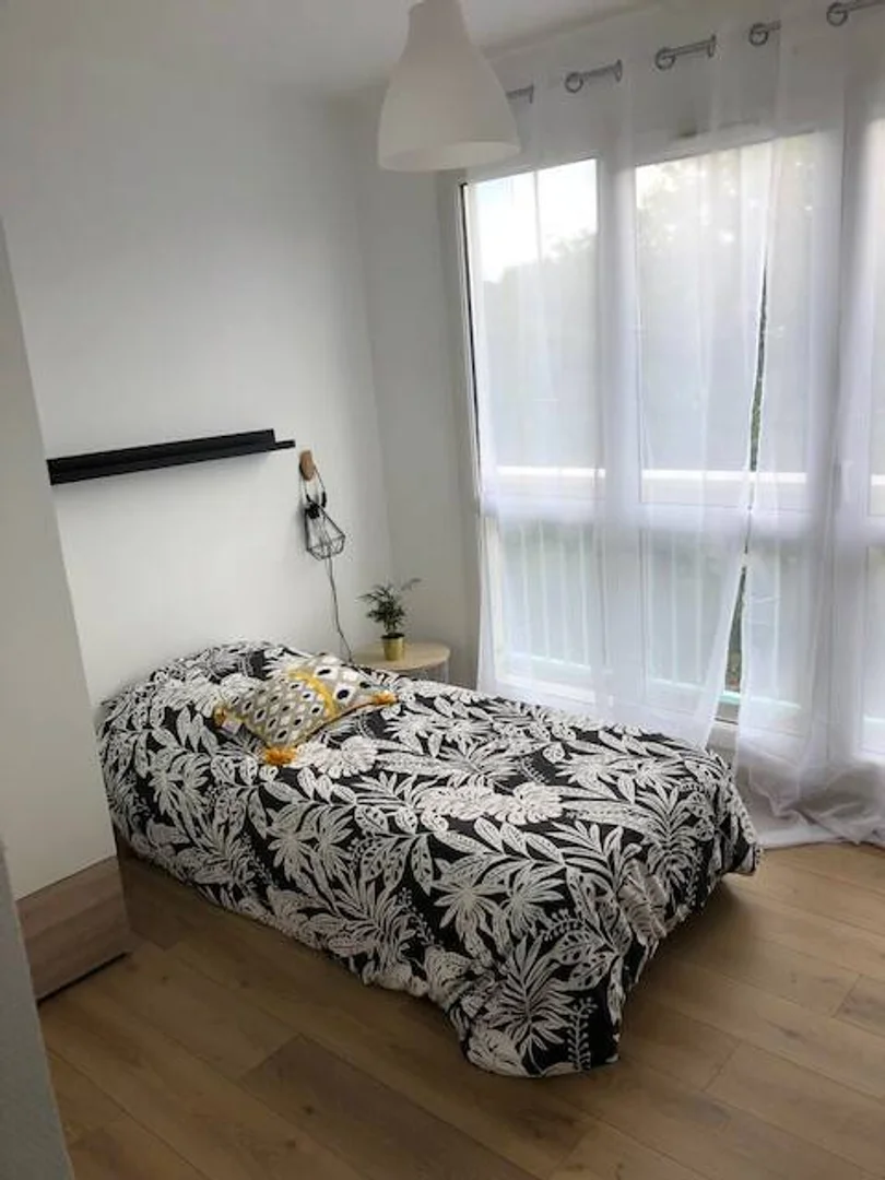 Habitación para estudiantes en  con modernas comodidades