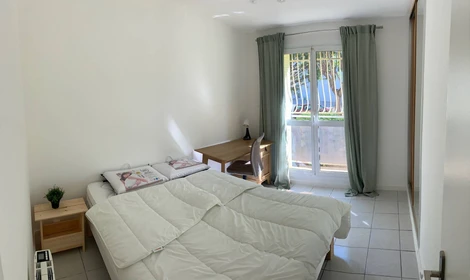 Room for rent in a shared flat in Marseille