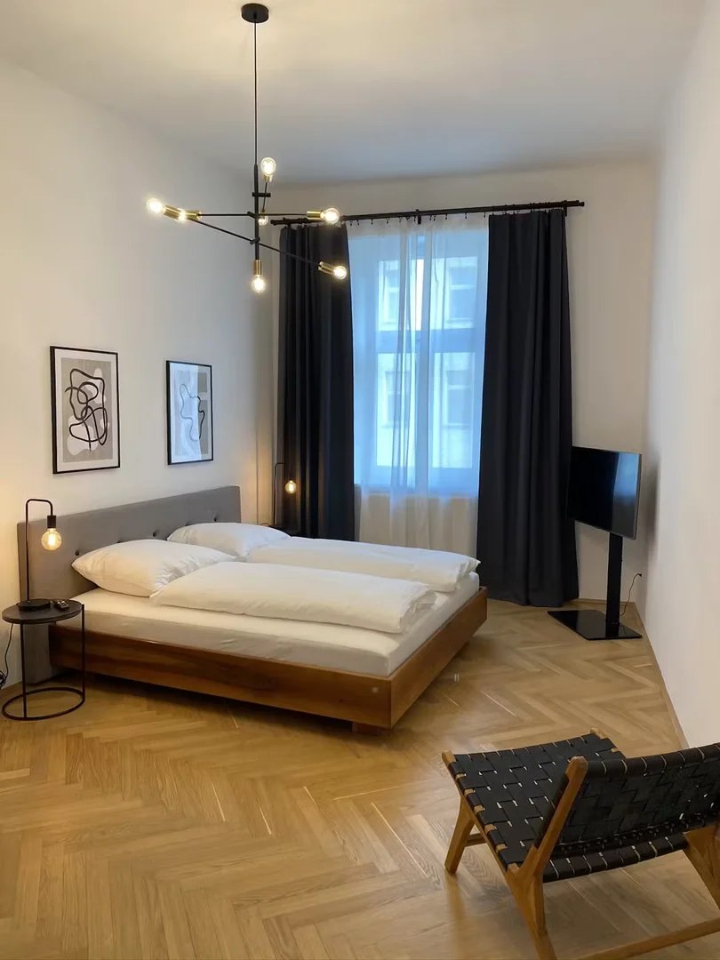 Favoritenstraße, Favoriten