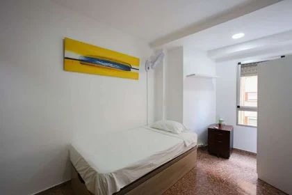 Privatzimmer in der Carrer dels Lleons, 46022 València, Valencia, Spain, bild 1 von 10