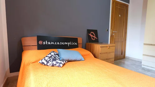 Quarto privado em Via Andrea Cordedda, 4, 07100 Sassari SS, Italy, imagem 4 de 32