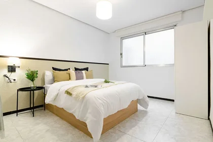 Stanza privata in Carrer Segorbe 7, immagine 1 di 10