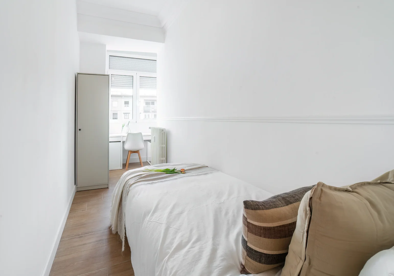 'de öğrenci dairesinde, tamamen mobilyalı kiralık oda