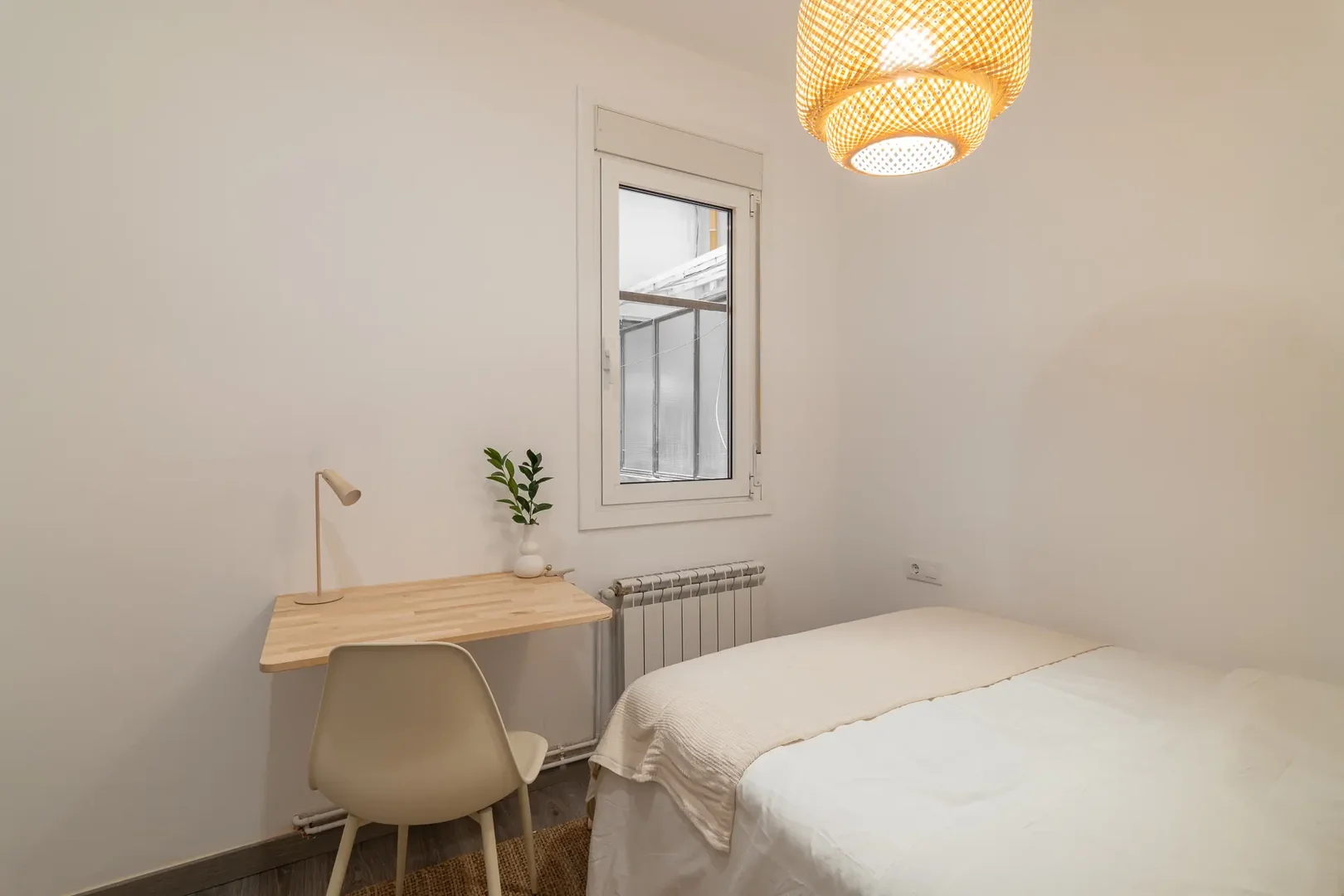 Habitación acogedora para estudiantes disponible en 