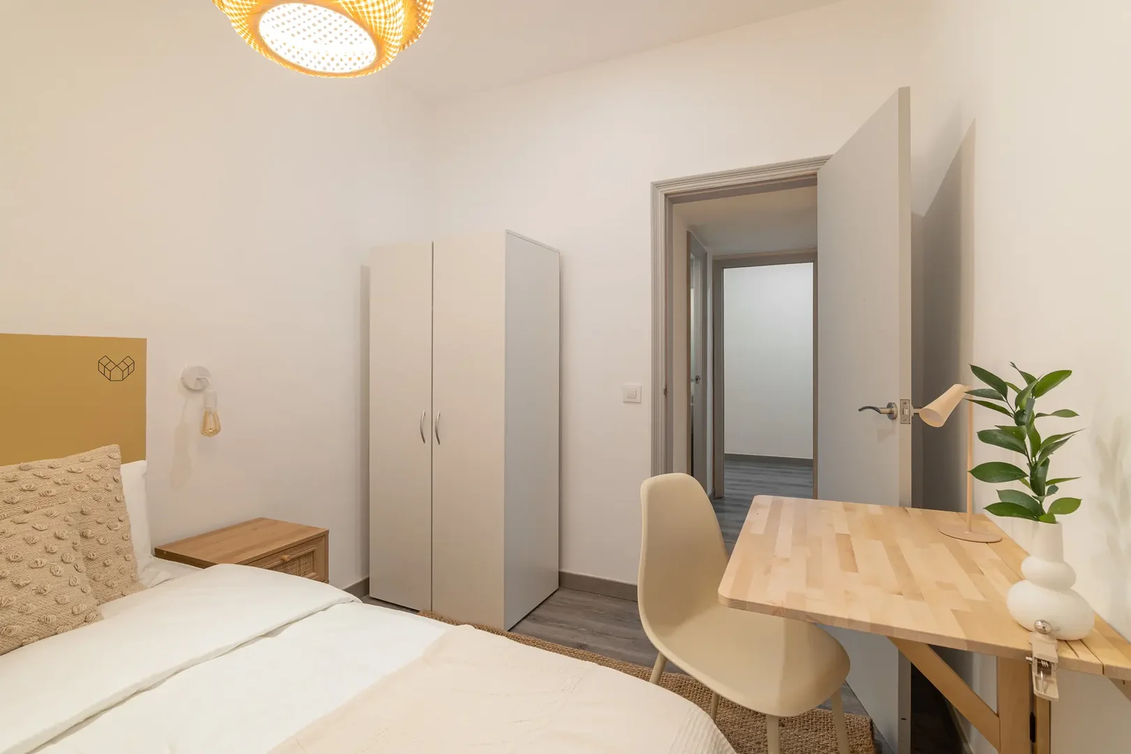 Habitación acogedora para estudiantes disponible en 