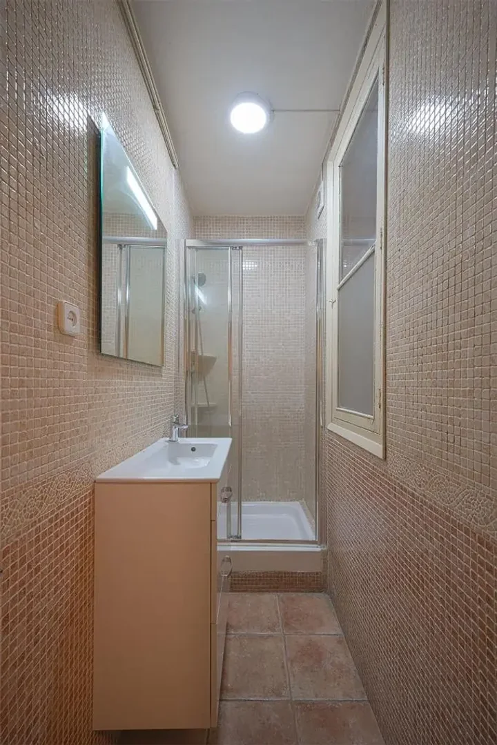 Comfortable and spacious student room in 