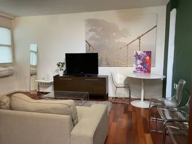 Apartamento inteiro em residência em Richards St, Vancouver, BC V6B 2Z3, Canada, imagem 21 de 23