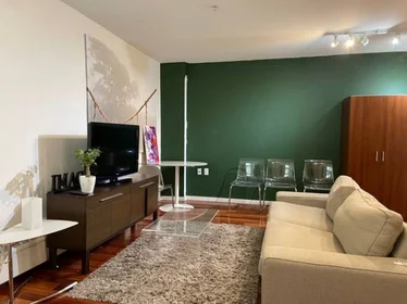 Apartamento inteiro em residência em Richards St, Vancouver, BC V6B 2Z3, Canada, imagem 22 de 23