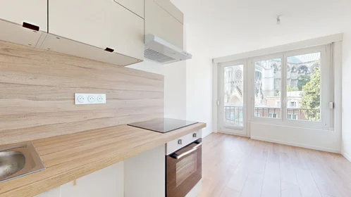 Privatzimmer in der 6 Rue du Saint Cordon, bild 1 von 10