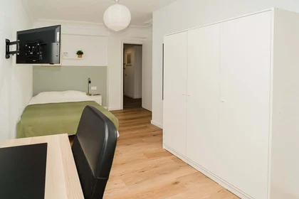 Stanza privata in Av. de Valencia, 32, 5º b, Delicias, 50005 Zaragoza, Spain, immagine 1 di 45