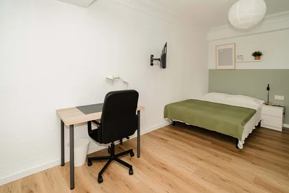 Stanza privata in Av. de Valencia, 32, 5º b, Delicias, 50005 Zaragoza, Spain, immagine 2 di 45
