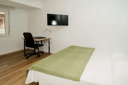 Stanza privata in Av. de Valencia, 32, 5º b, Delicias, 50005 Zaragoza, Spain, immagine 3 di 45