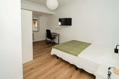 Stanza privata in Av. de Valencia, 32, 5º b, Delicias, 50005 Zaragoza, Spain, immagine 4 di 45
