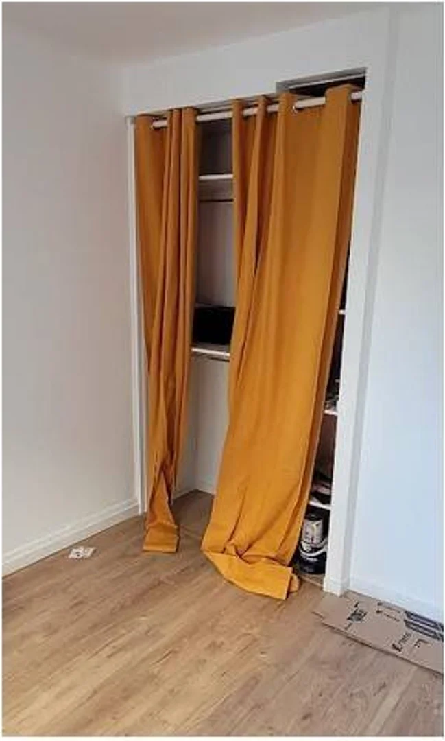 Chambre d'étudiant fonctionnelle parfaite pour étudier dans 