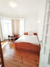 Özel oda konumu Campo de Ourique - Rua Azedo Gneco, 3º, 23 25 görüntüsü