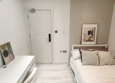 Shared room in residence at 68 Villiers Rd, Kingston upon Thames KT1 3BB, UK, image 16 of 44
