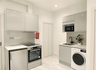 Shared room in residence at 68 Villiers Rd, Kingston upon Thames KT1 3BB, UK, image 22 of 44