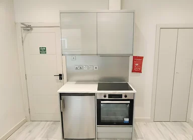 Shared room in residence at 68 Villiers Rd, Kingston upon Thames KT1 3BB, UK, image 23 of 44