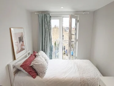 Shared room in residence at 68 Villiers Rd, Kingston upon Thames KT1 3BB, UK, image 36 of 44