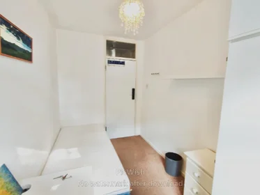 Shared room in residence at 16 Moody St, Bethnal Green, London E1 4BY, UK, image 37 of 49