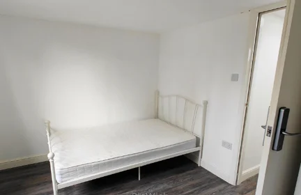 Paylaşımlı oda Ikamet yerinde konumu 5 Wesley Cl, London SE17 3AU, UK, 40 49 görüntüsü