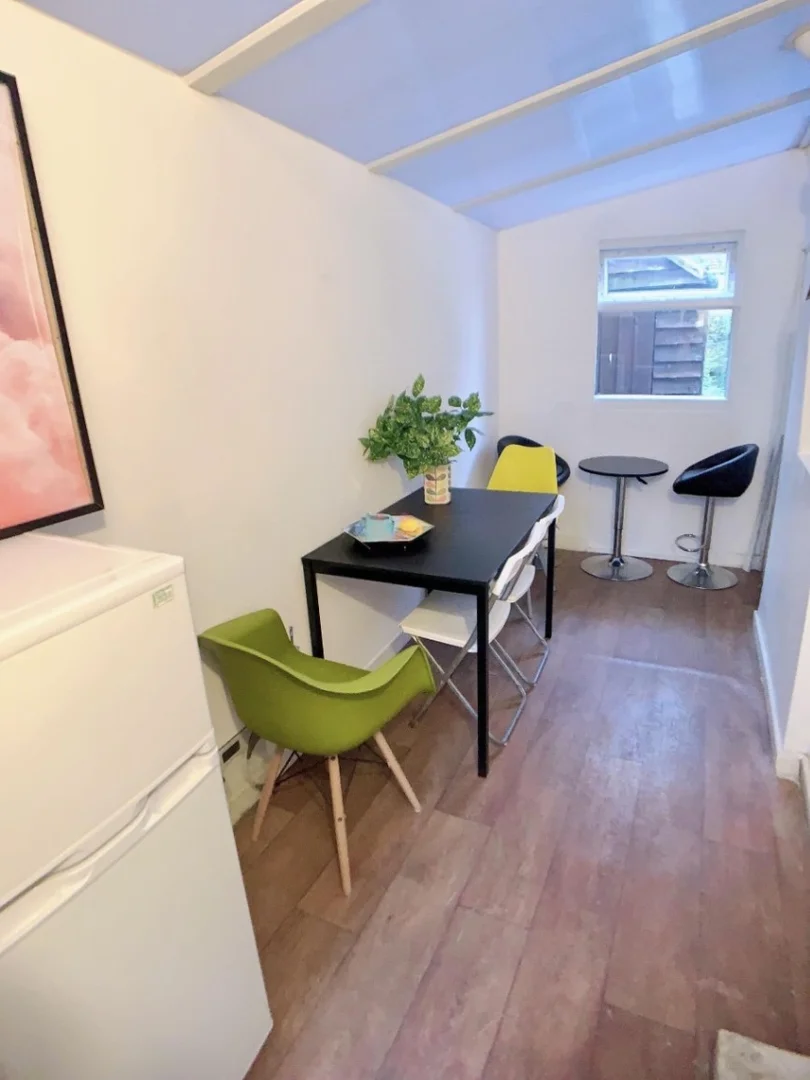 33 Sirdar Rd, Southampton SO17 3SH, UK