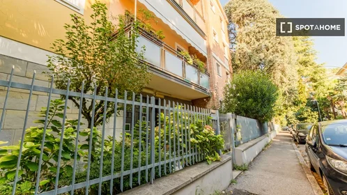 Gesamte Unterkunft in der Via Vittorio Lugli, bild 3 von 19