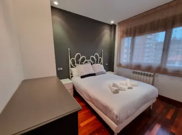 Alojamiento con 3 habitaciones en Oviedo